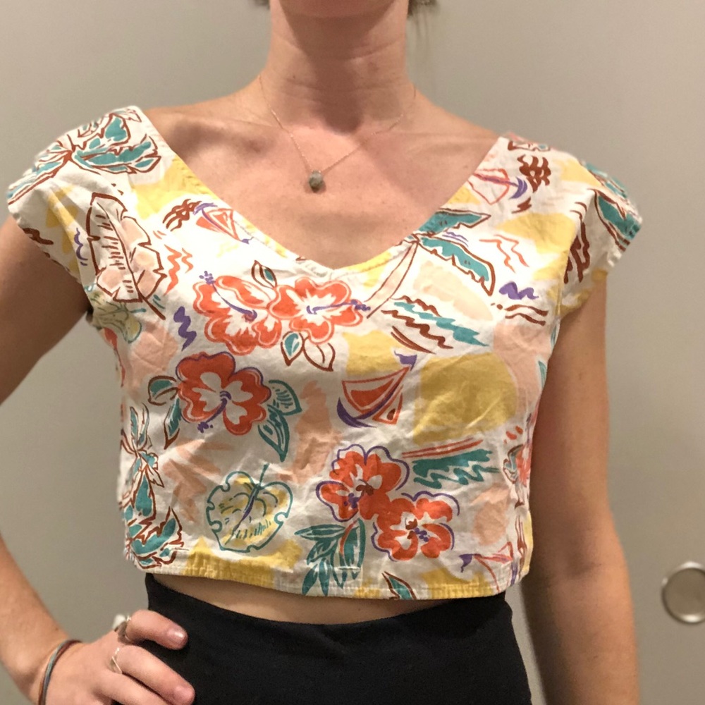 Vintage beach crop top